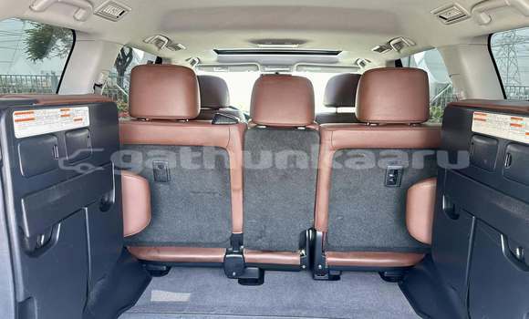 Buy Used Toyota Land Cruiser White Car in Fulhadhoo in Baa Buy Used Toyota Land Cruiser White Car in Fulhadhoo in Baa