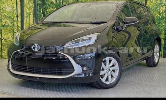 Buy Used Toyota Aqua Silver Car in Fuvammulah in Ghaviyani