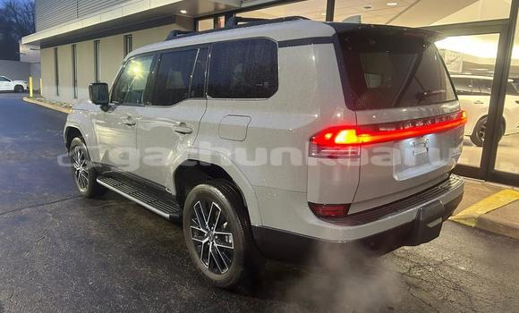 Buy Used Lexus GX White Car in Fuvammulah in Ghaviyani Buy Used Lexus GX White Car in Fuvammulah in Ghaviyani