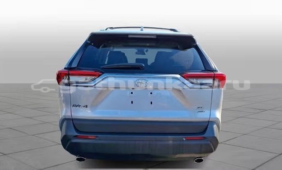 Buy Used Toyota RAV4 Silver Car in Dharavandhoo in Baa Buy Used Toyota RAV4 Silver Car in Dharavandhoo in Baa