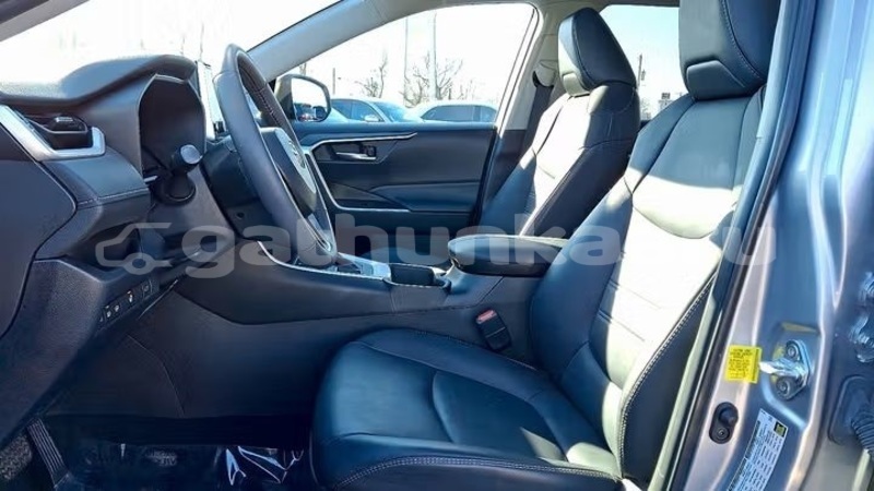 Big with watermark toyota rav4 baa dharavandhoo 4113