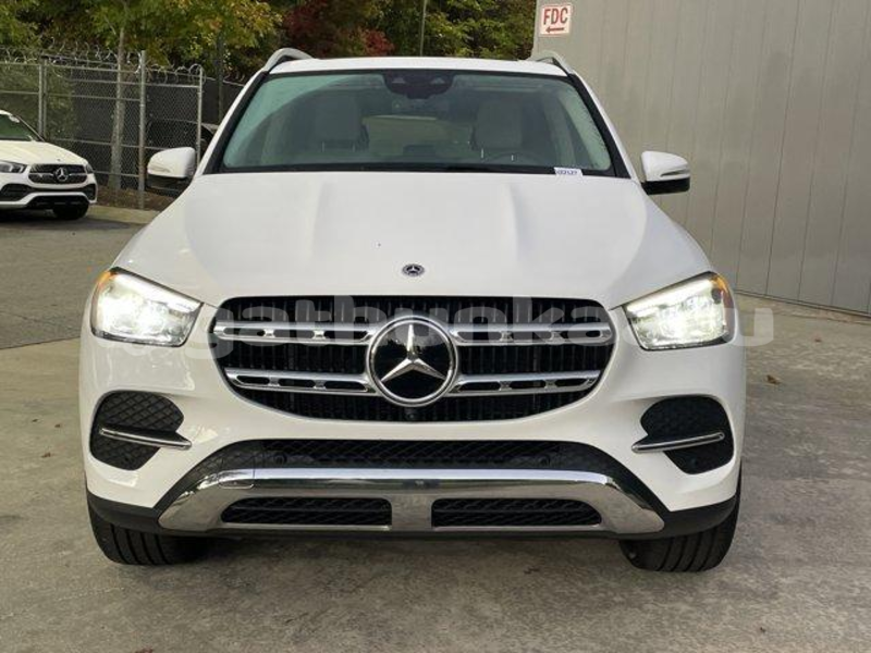 Big with watermark mercedes benz gle laam dhabidhoo 4114