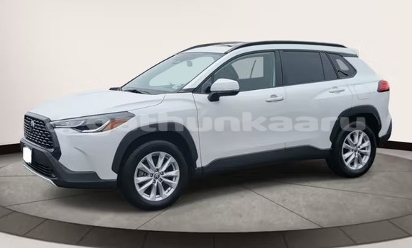 Buy Used Toyota Corolla Cross White Car in Dharavandhoo in Baa Buy Used Toyota Corolla Cross White Car in Dharavandhoo in Baa