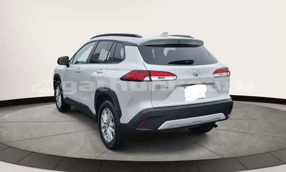 Buy Used Toyota Corolla Cross White Car in Dharavandhoo in Baa Buy Used Toyota Corolla Cross White Car in Dharavandhoo in Baa