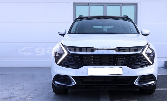 Buy Used Kia Sportage White Car in Dharavandhoo in Baa Buy Used Kia Sportage White Car in Dharavandhoo in Baa