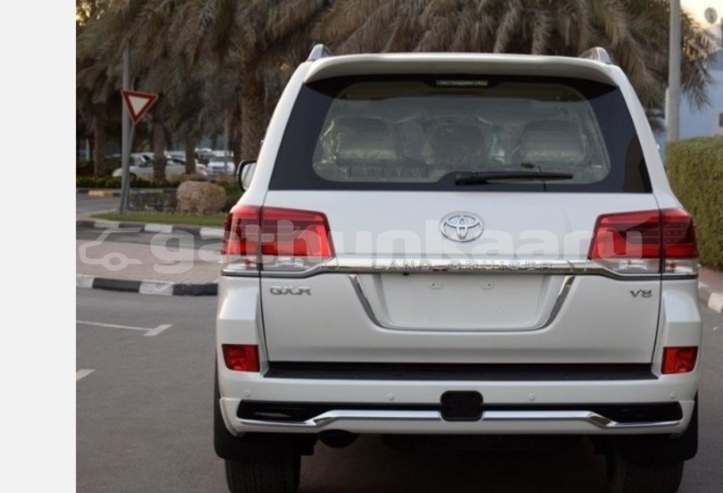 Big with watermark toyota land cruiser baa dharavandhoo 4136