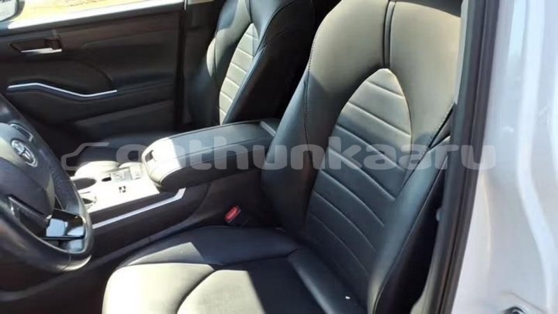 Big with watermark toyota highlander baa dharavandhoo 4140