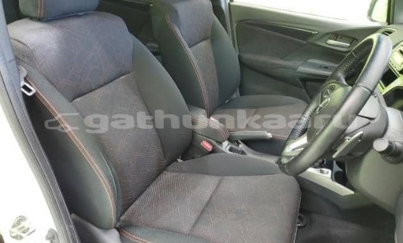 Buy Used Honda FIT White Car in Dharavandhoo in Baa Buy Used Honda FIT White Car in Dharavandhoo in Baa