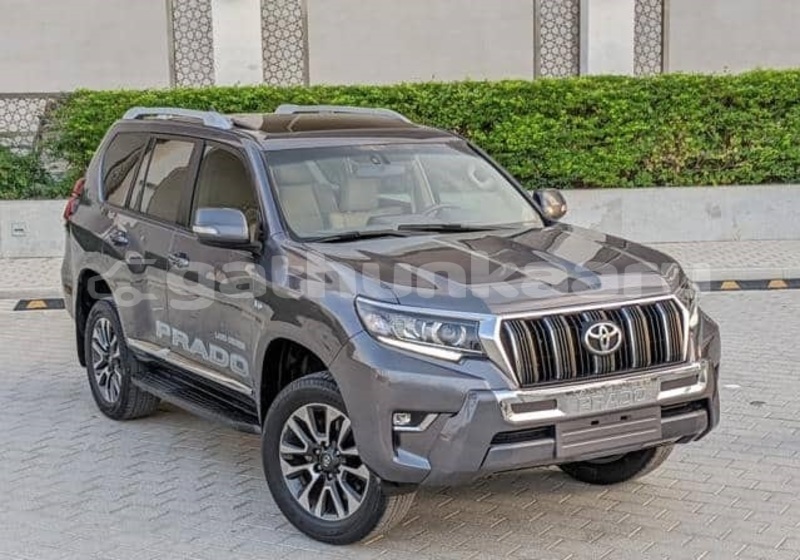 Big with watermark toyota land cruiser prado baa dharavandhoo 4144