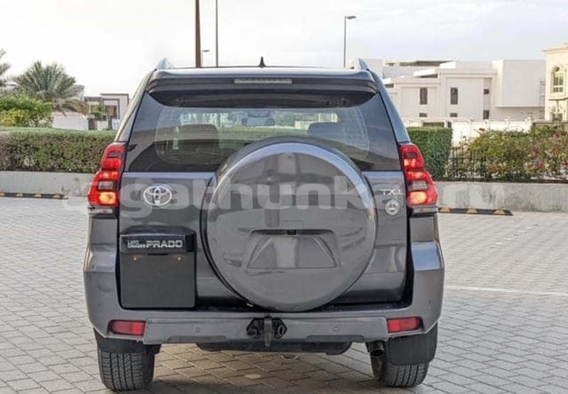 Big with watermark toyota land cruiser prado baa dharavandhoo 4144
