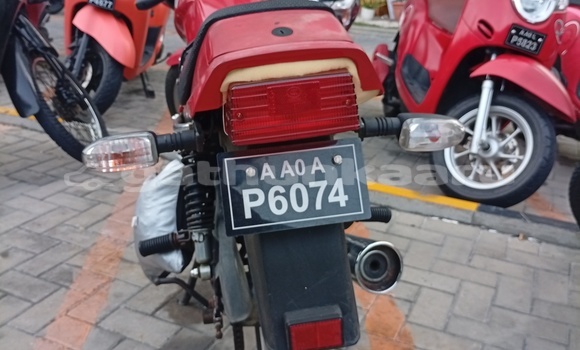Buy Used Suzuki GS Red Bike in Naifaru in Lhaviyani Buy Used Suzuki GS Red Bike in Naifaru in Lhaviyani