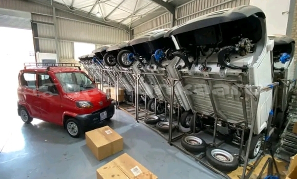 Buy New Bajaj Qute White Car in Buruni in Thaa Buy New Bajaj Qute White Car in Buruni in Thaa