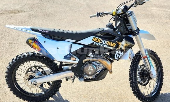 Buy New Yamaha C3 Black Bike in Agolhitheemu in Raa Buy New Yamaha C3 Black Bike in Agolhitheemu in Raa