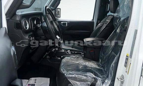 Buy Used Jeep Wrangler White Car in Dharavandhoo in Baa Buy Used Jeep Wrangler White Car in Dharavandhoo in Baa