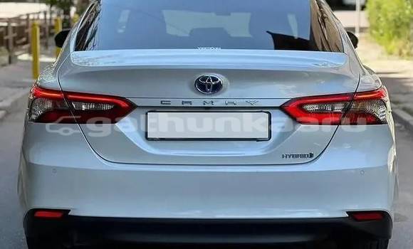 Buy Used Toyota Camry White Car in Dharavandhoo in Baa Buy Used Toyota Camry White Car in Dharavandhoo in Baa