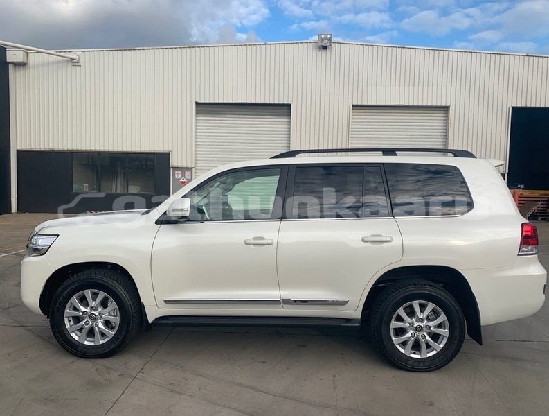 Big with watermark toyota land cruiser baa dharavandhoo 4172