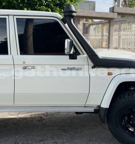 Big with watermark toyota land cruiser baa dharavandhoo 4175
