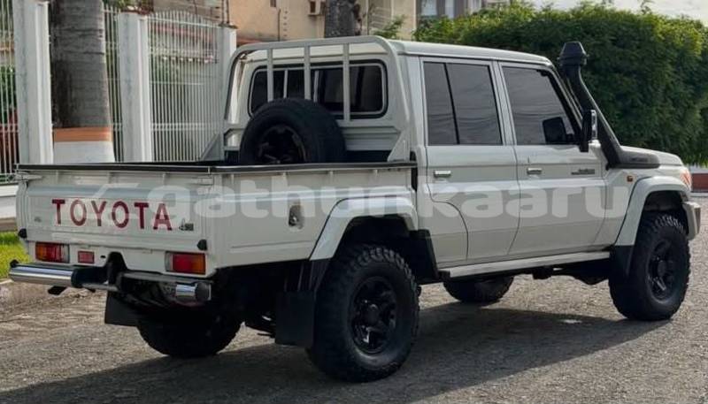 Big with watermark toyota land cruiser baa dharavandhoo 4175