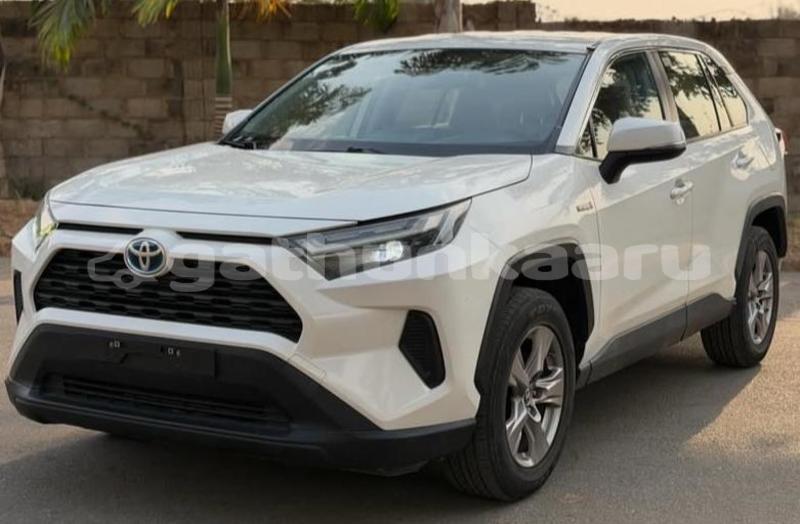 Big with watermark toyota rav4 baa dharavandhoo 4179