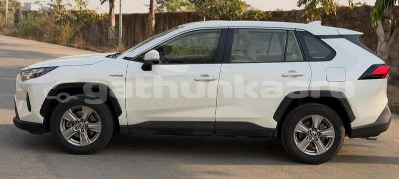 Big with watermark toyota rav4 baa dharavandhoo 4179