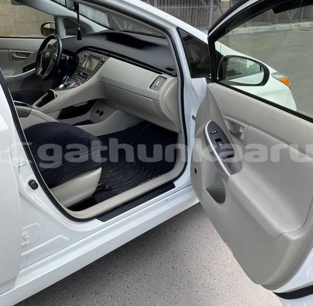 Big with watermark toyota prius baa dharavandhoo 4183
