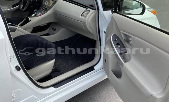 Buy Used Toyota Prius White Car in Dharavandhoo in Baa Buy Used Toyota Prius White Car in Dharavandhoo in Baa