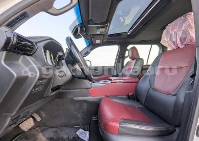 Big with watermark toyota land cruiser baa dharavandhoo 4184