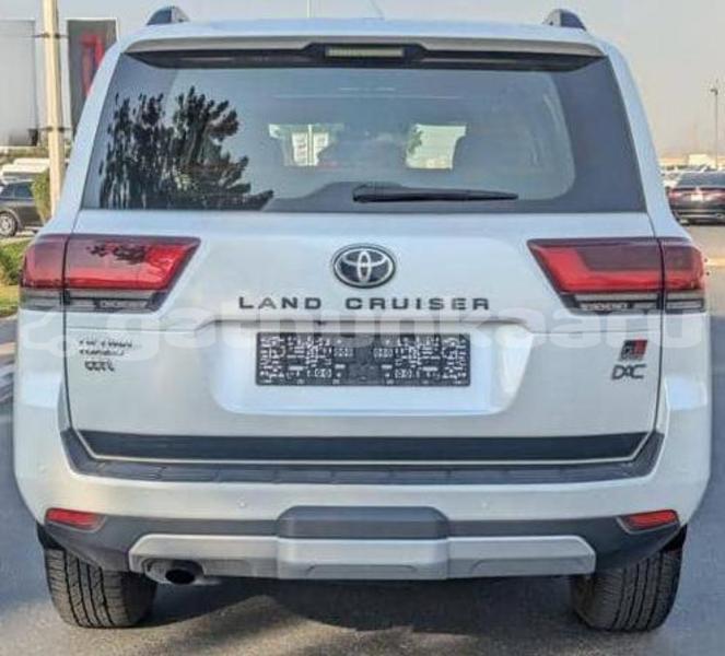 Big with watermark toyota land cruiser baa dharavandhoo 4184