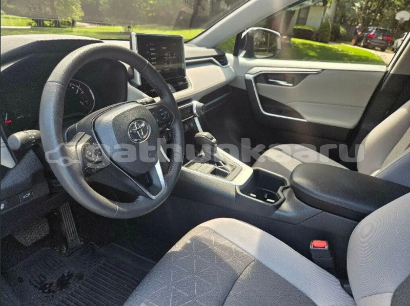 Big with watermark toyota rav4 shaviyani bilehffahi 4212