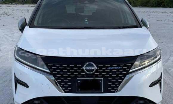 Buy Used Nissan Note White Car in Buruni in Thaa