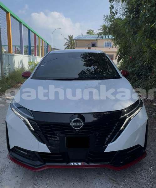 Big with watermark nissan note dhaal badidhoo 4224