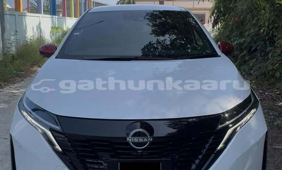 Buy Used Nissan Note White Car in Badidhoo in Dhaal