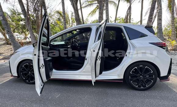 Buy Used Nissan Note White Car in Badidhoo in Dhaal Buy Used Nissan Note White Car in Badidhoo in Dhaal