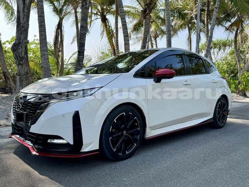 Big with watermark nissan note dhaal badidhoo 4224