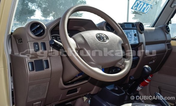 Buy Import Toyota Land Cruiser Beige Car in Import - Dubai in Baa Buy Import Toyota Land Cruiser Beige Car in Import - Dubai in Baa