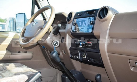 Buy Import Toyota Land Cruiser Beige Car in Import - Dubai in Baa Buy Import Toyota Land Cruiser Beige Car in Import - Dubai in Baa