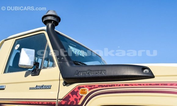 Buy Import Toyota Land Cruiser Beige Car in Import - Dubai in Baa Buy Import Toyota Land Cruiser Beige Car in Import - Dubai in Baa