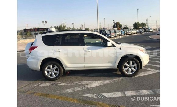 Buy Import Toyota 4Runner White Car in Import - Dubai in Baa Buy Import Toyota 4Runner White Car in Import - Dubai in Baa
