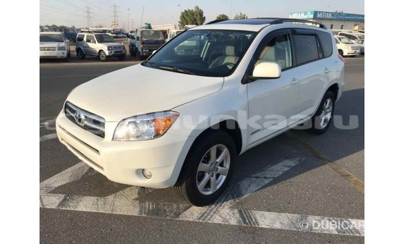 Buy Import Toyota 4Runner White Car in Import - Dubai in Baa Buy Import Toyota 4Runner White Car in Import - Dubai in Baa