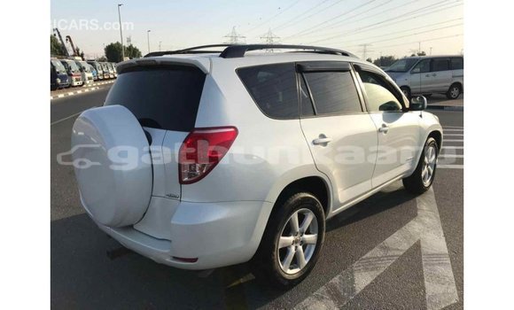 Buy Import Toyota 4Runner White Car in Import - Dubai in Baa Buy Import Toyota 4Runner White Car in Import - Dubai in Baa
