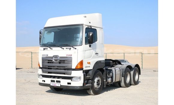 Buy Import Hino 300 Series White Truck in Import - Dubai in Baa
