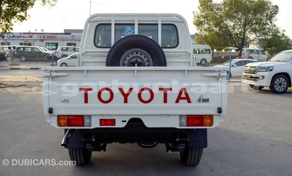 Buy Import Toyota Land Cruiser White Car in Import - Dubai in Baa Buy Import Toyota Land Cruiser White Car in Import - Dubai in Baa