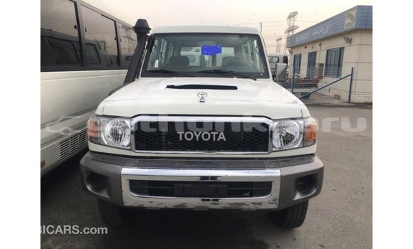 Buy Import Toyota Land Cruiser White Car in Import - Dubai in Baa Buy Import Toyota Land Cruiser White Car in Import - Dubai in Baa