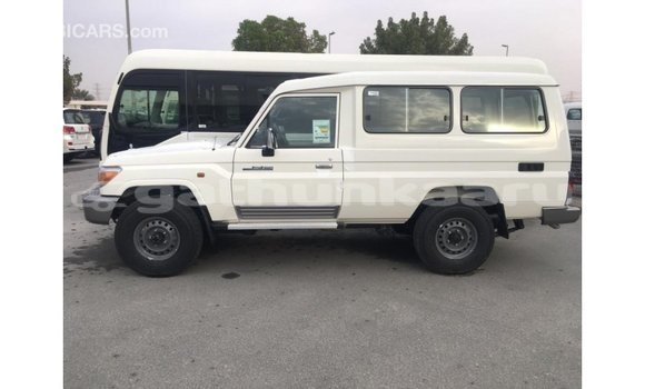 Buy Import Toyota Land Cruiser White Car in Import - Dubai in Baa Buy Import Toyota Land Cruiser White Car in Import - Dubai in Baa
