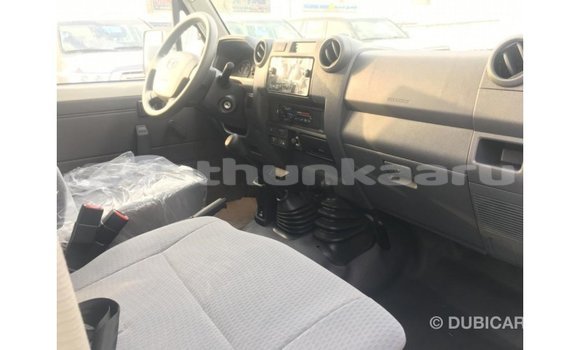 Buy Import Toyota Land Cruiser White Car in Import - Dubai in Baa Buy Import Toyota Land Cruiser White Car in Import - Dubai in Baa