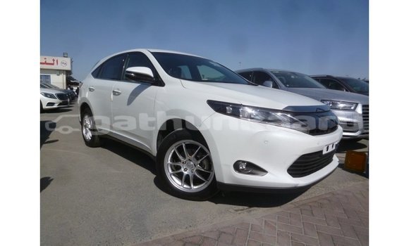 Buy Import Toyota Harrier White Car in Import - Dubai in Baa Buy Import Toyota Harrier White Car in Import - Dubai in Baa