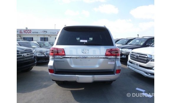 Buy Import Toyota Land Cruiser Other Car in Import - Dubai in Baa Buy Import Toyota Land Cruiser Other Car in Import - Dubai in Baa