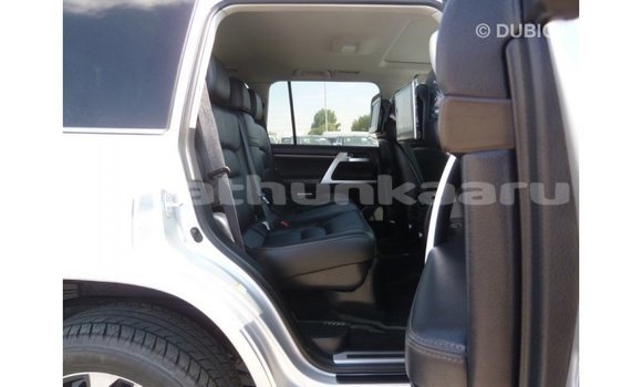 Buy Import Toyota Land Cruiser Other Car in Import - Dubai in Baa Buy Import Toyota Land Cruiser Other Car in Import - Dubai in Baa