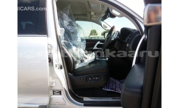 Buy Import Toyota Land Cruiser Other Car in Import - Dubai in Baa Buy Import Toyota Land Cruiser Other Car in Import - Dubai in Baa