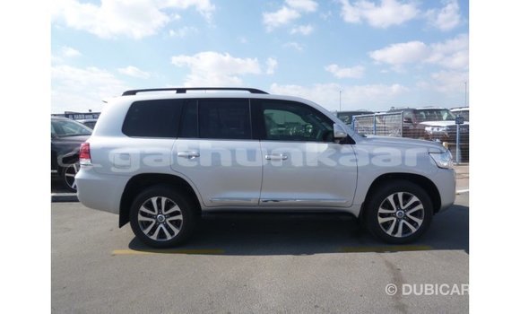 Buy Import Toyota Land Cruiser Other Car in Import - Dubai in Baa Buy Import Toyota Land Cruiser Other Car in Import - Dubai in Baa
